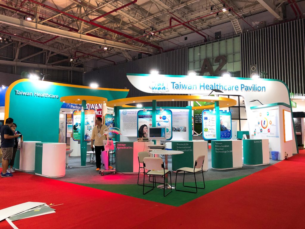 Professional and creative exhibition booth design by SDragon