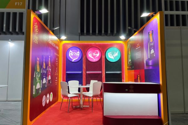 Design a cheap, appealing booth at Beautycare Expo 2024 with SDragon - professional exhibition stand builders vietnam