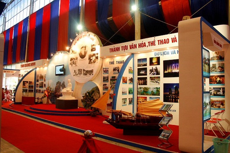 Gian hàng tại Triển lãm thành tựu Kinh tế Xã hội trưng bày lĩnh vực văn hóa, thể thao và du lịch