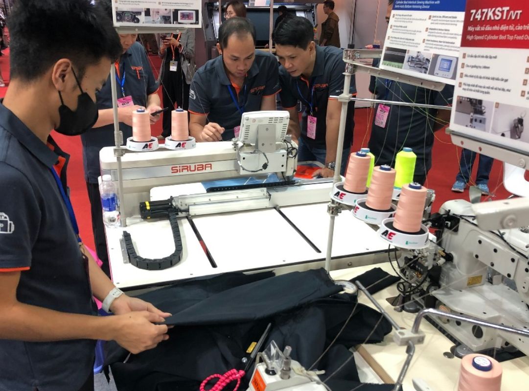 Discover the new generation of textile machinery and materials